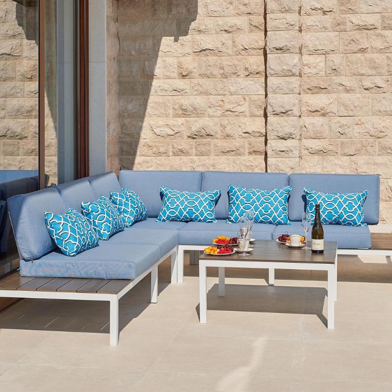 Belvedere Royal, Luxury Seaview & Pool Apartments - Deluxe Suite with Spa Bath - 29