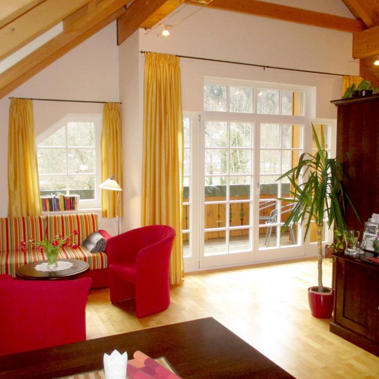 Landhaus Leitner am Wolfgangsee - One-Bedroom Apartment with Balcony - Wolfgangsee 1 - 2