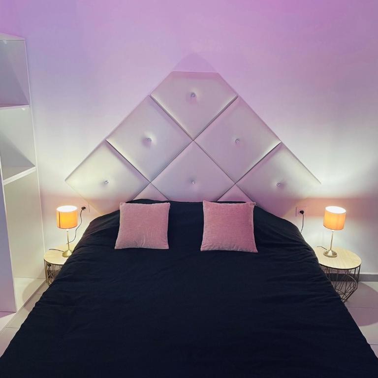 jolie maison individuelle 50 m2 ,design et climatisée, tout confort, wifi, terasse privée , 5 min plage et autoroute, stationnement gratuit - Haus mit 1 Schlafzimmer - 15