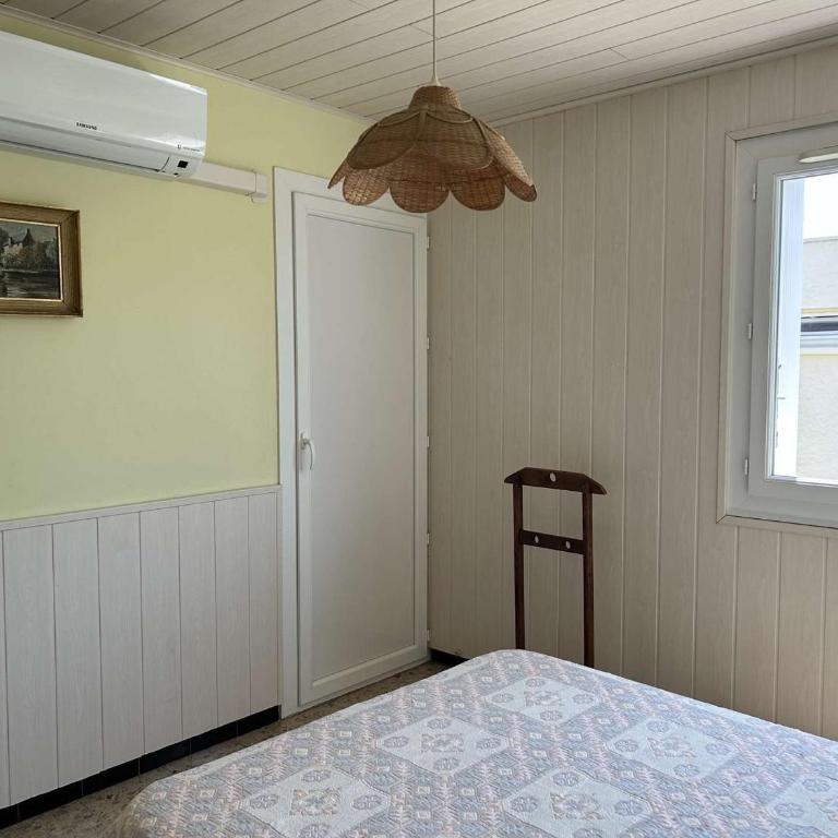 Appartement 2 pièces cabine climatisé avec terrasse et parking privé - 6 couchages - Le Grau-du-Roi - FR-1-250-257 - Apartment - 8