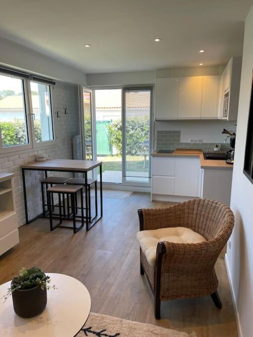 Joli appartement avec jardin à 400m de la plage - Appartement 1 Chambre - 7