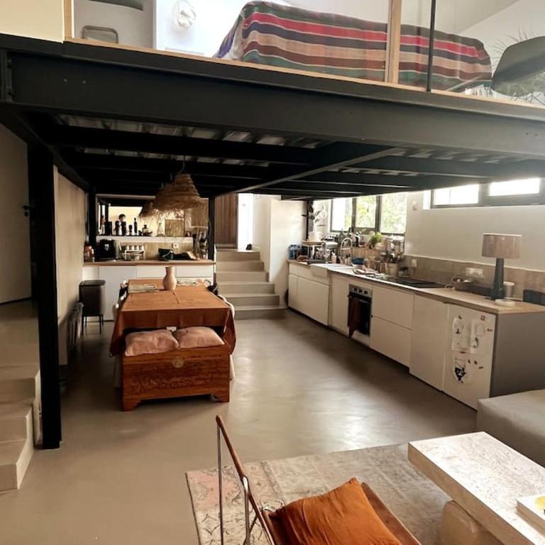 Loft familial avec grand jardin verdoyant - Maison 3 Chambres - 44