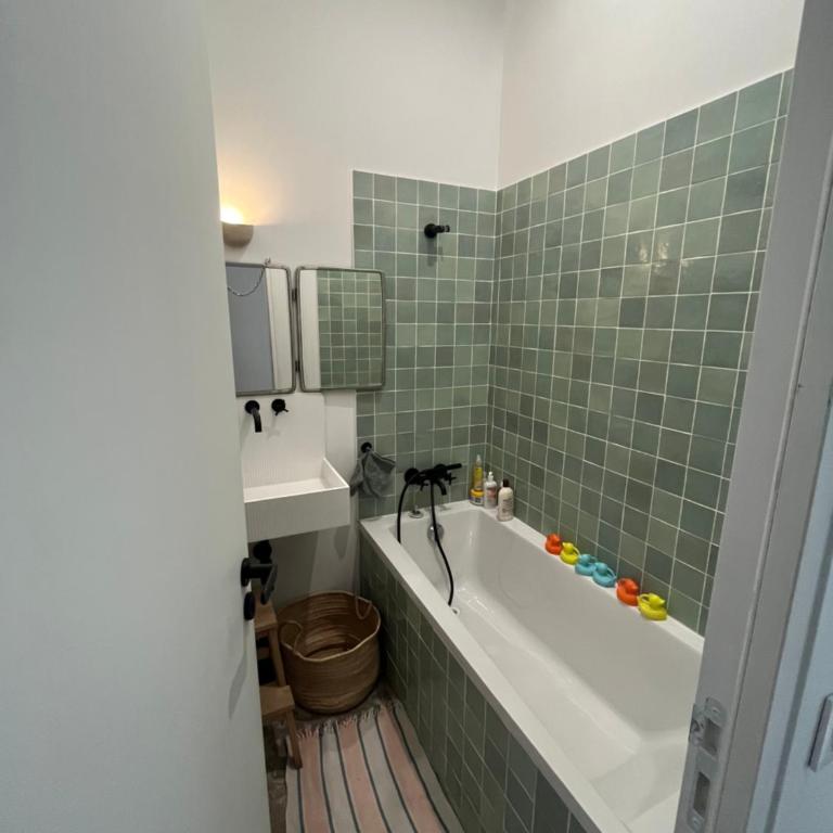 Loft familial avec grand jardin verdoyant - Maison 3 Chambres - 7