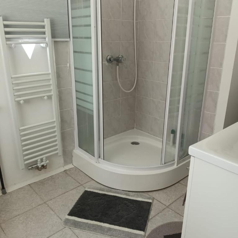 Privat Zimmer KF - Twin Room - 17