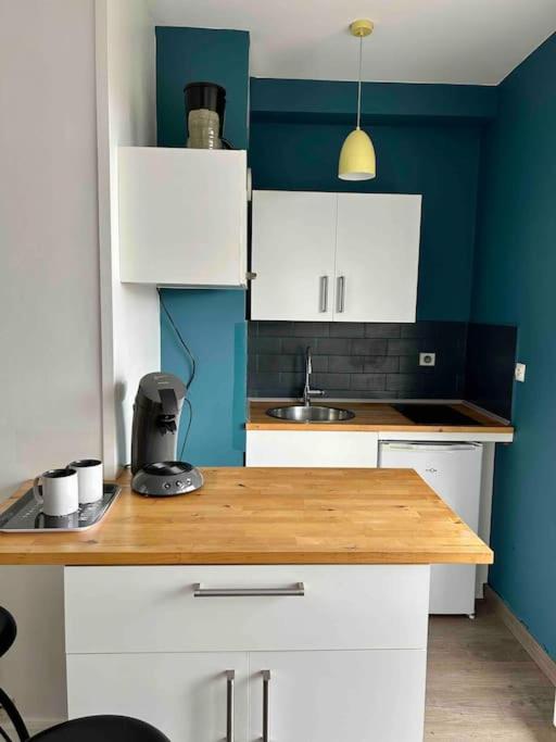 Studio- avec parking- proche Cathedrale - Appartamento con 1 Camera da Letto - 13