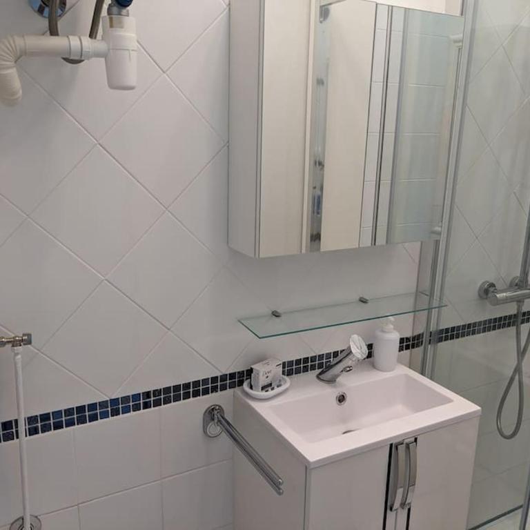 joli studio T2 meublé de 20 m² Située à 2 minutes à pied du MÉTRO - Apartment mit 1 Schlafzimmer - 6