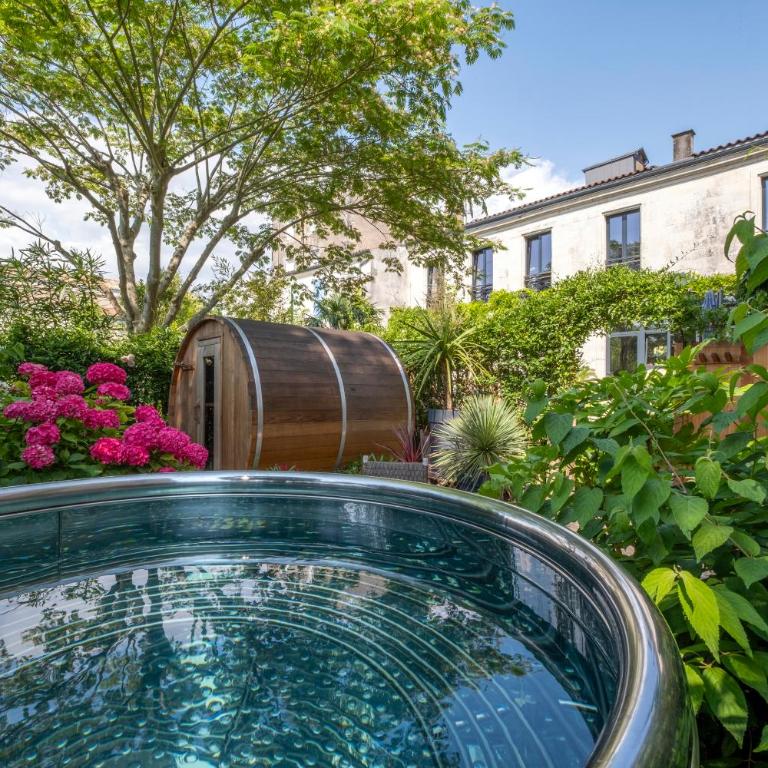 Escale Rochelaise, gîte urbain avec SPA bain nordique et sauna tonneau - Maison 4 Chambres - 1