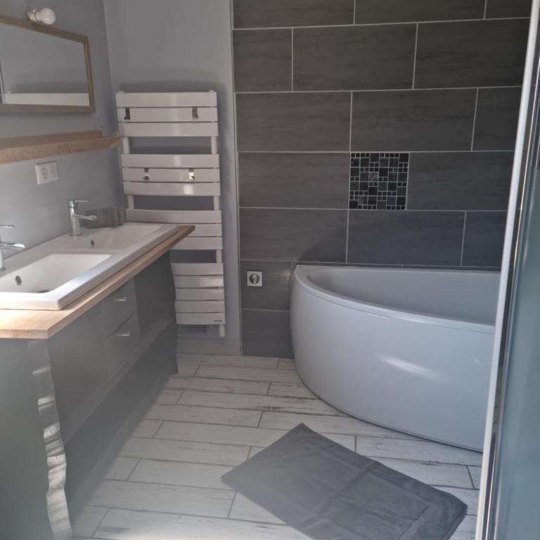 Villa climatisée avec piscine à LEGE CAP FERRET - Villa - 11