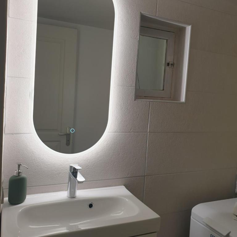La Robine - Two-Bedroom Apartment - 29