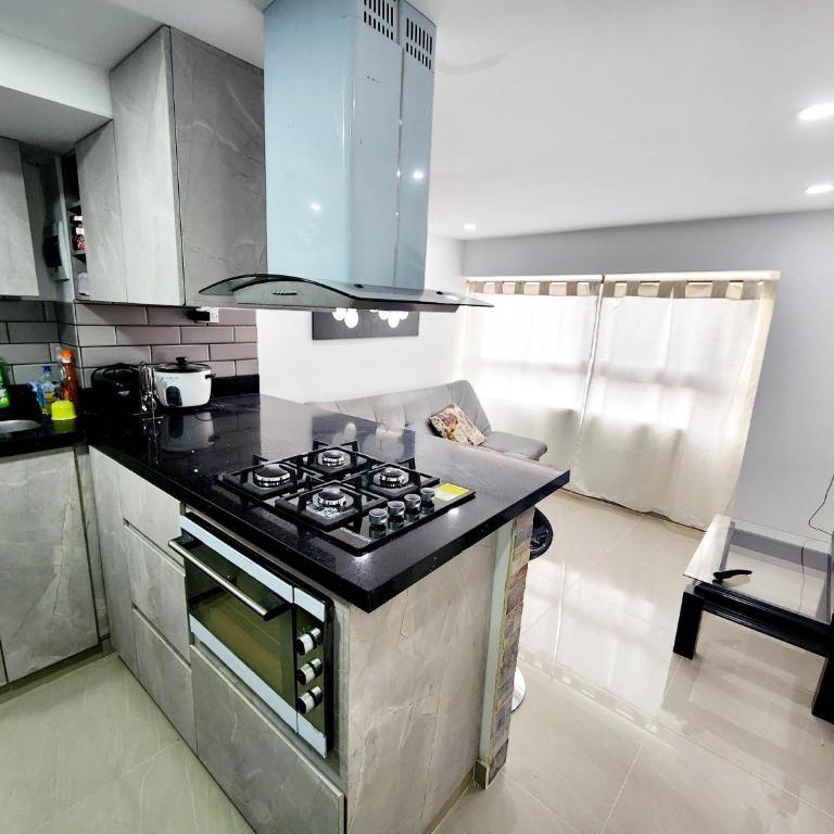 Apartamento con Parqueadero y Vista a la Ciudad - Apartamento de 2 dormitorios - 2