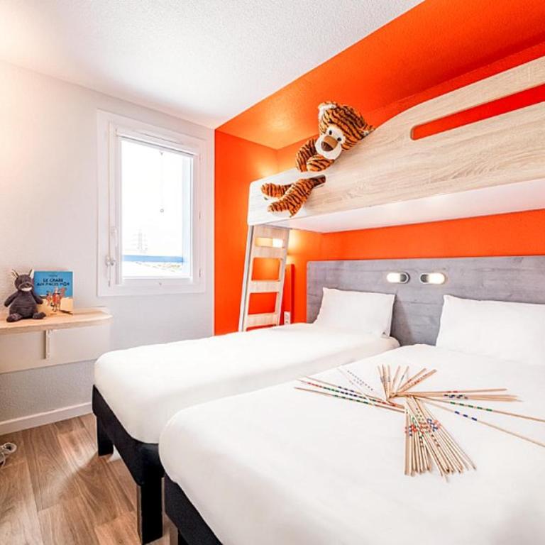Ibis Budget Perpignan Sud - Chambre Triple avec 1 Lit Double et 1 Lit Superposé - 7