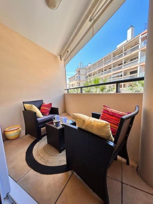 Grand T2 lumineux, 2 balcons, coeur de ville, à 100m plage, parking - Apartamento de 1 dormitorio - 24