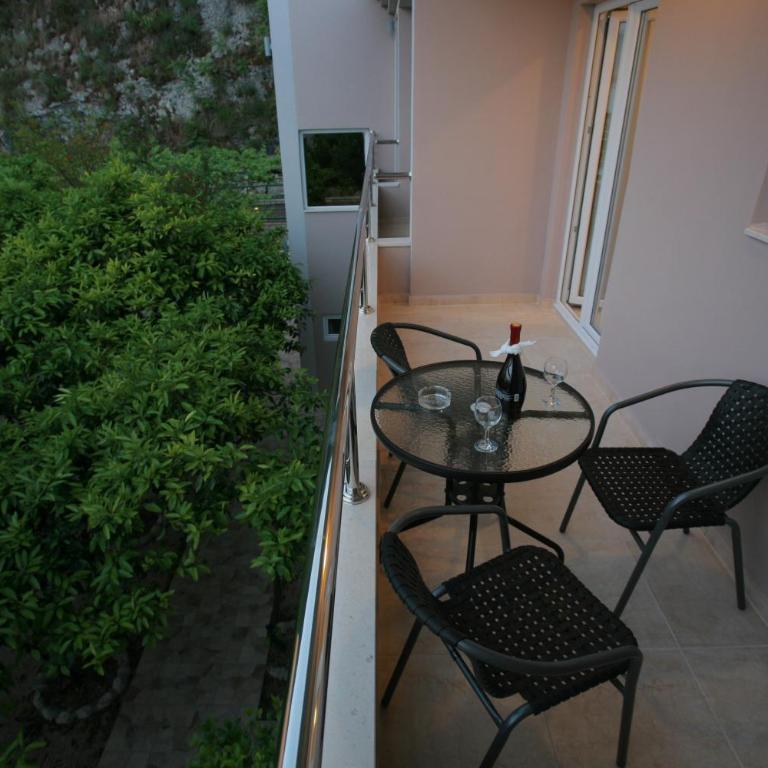 Apartments Obala - Katić - Studio with Balcony and Sea View (3 Adults) - 6
