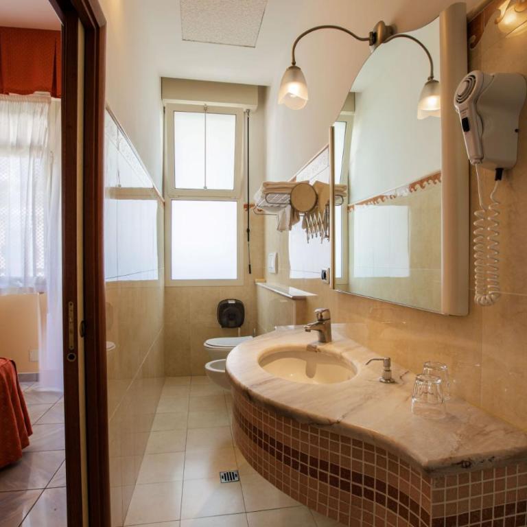 Hotel Excelsior - Camera Matrimoniale/Doppia con Letti Singoli con Vista Mare - 4