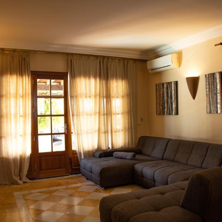 Villa Iseo - Three-Bedroom Villa - 2