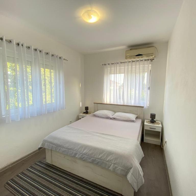 Home Mia Airport - Two-Bedroom Apartment - 66