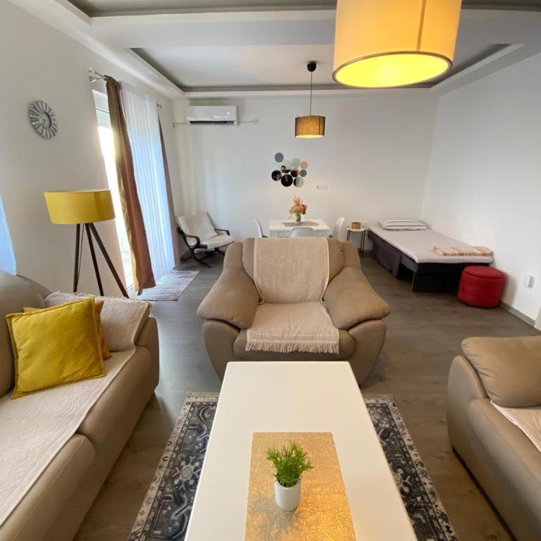Home Mia Airport - Two-Bedroom Apartment - 8