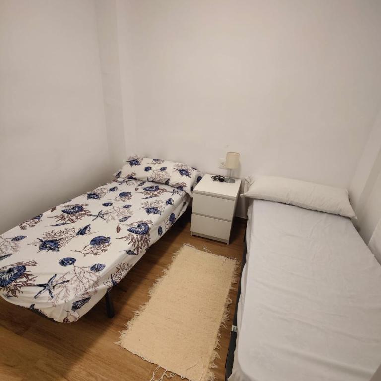 Near Beach Cullera - Three-Bedroom Apartment - 23