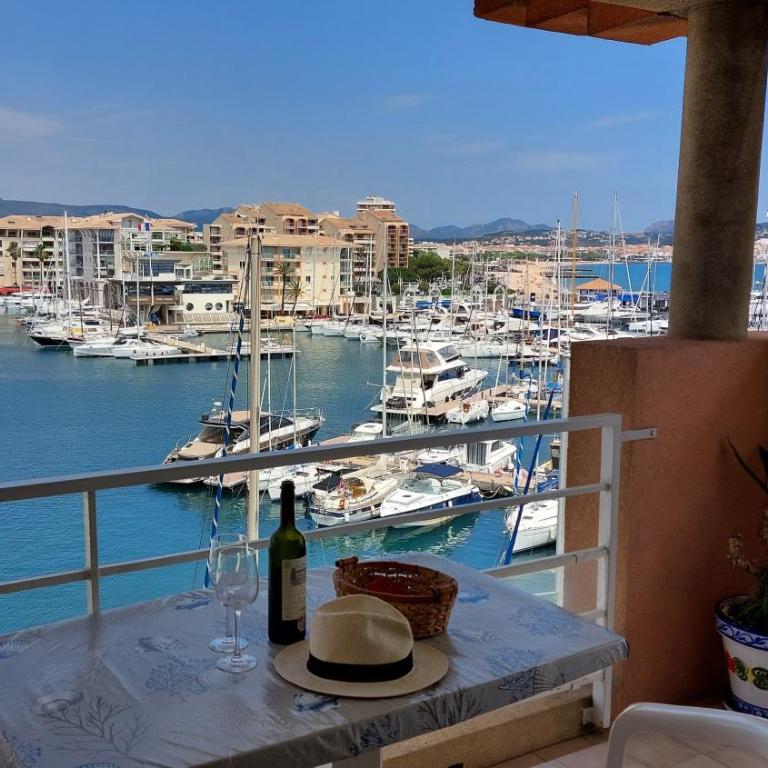 Boutique Apartment Hirondelle Port Frejus - Apartamento Estudio con vistas al mar - 4
