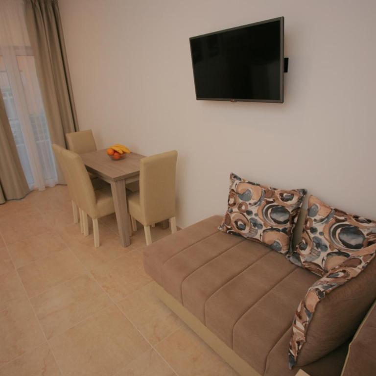 Apartments Obala - Katić - Studio with Balcony - 1