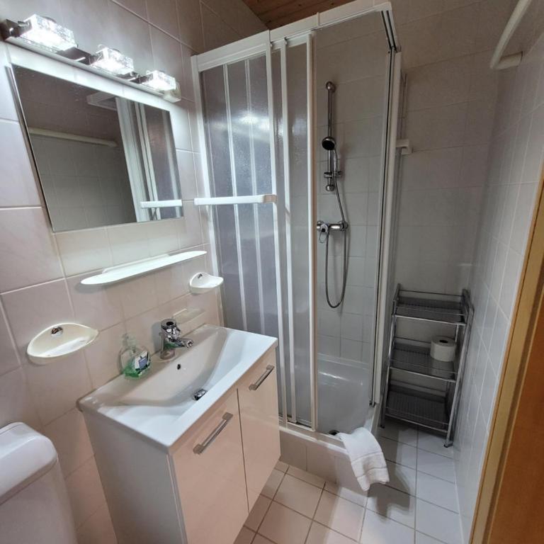 Alpenglück Montafon - Apartment mit 4 Schlafzimmern - 10