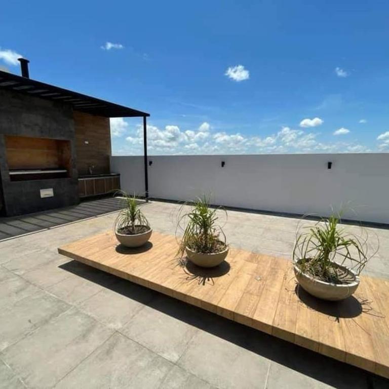 Moderno departamento ubicación privilegiada en Santa Cruz con piscina - Apartamento con vistas a la piscina - 16