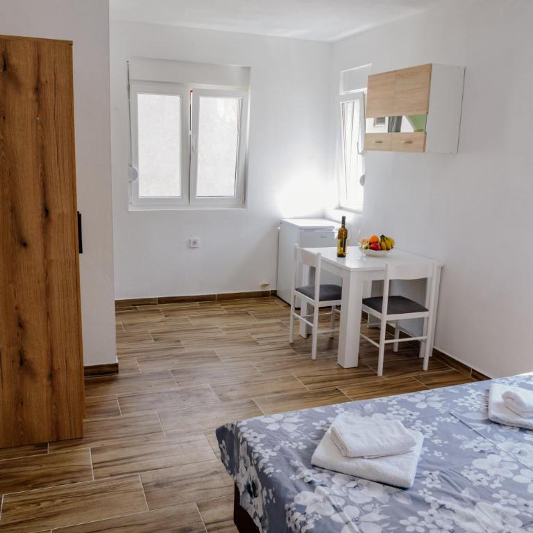 Premium Apartments - Studio - 3