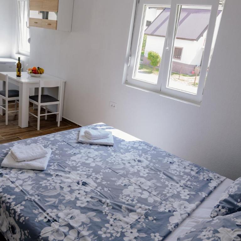 Premium Apartments - Studio - 4
