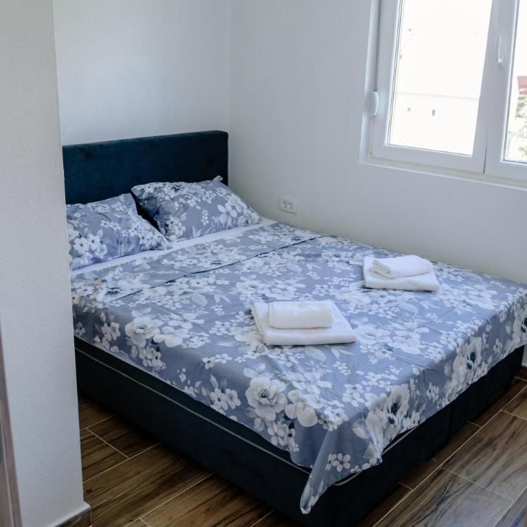 Premium Apartments - One-Bedroom Apartment - 10