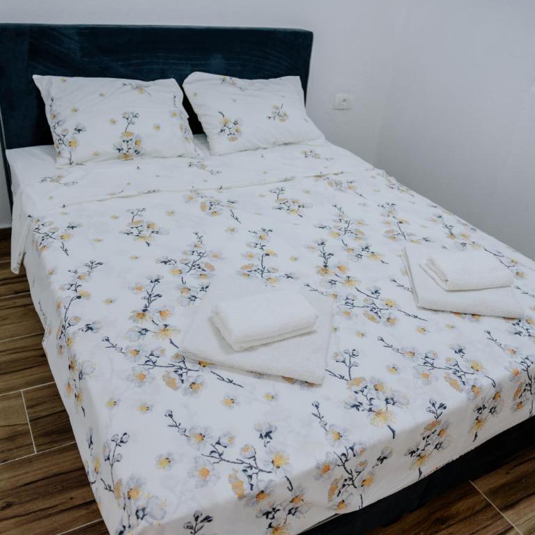 Premium Apartments - One-Bedroom Apartment - 7