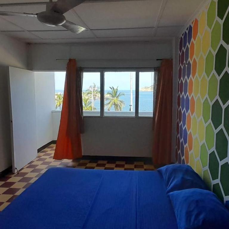 Panamerican Hostel - Habitación Doble con balcón y vistas al mar - 3