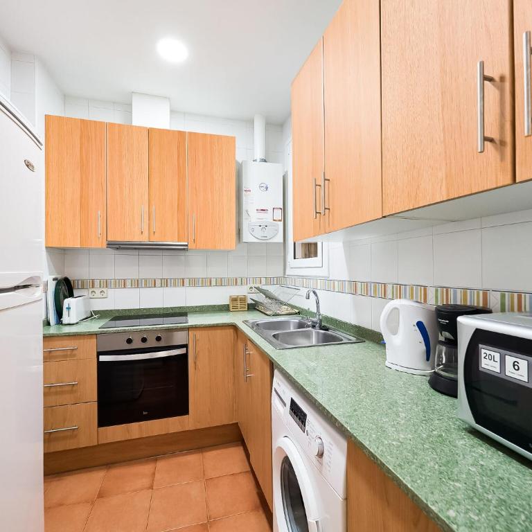 Belvilla by OYO Rambla Paris Apartment - Four-Bedroom Villa - 18