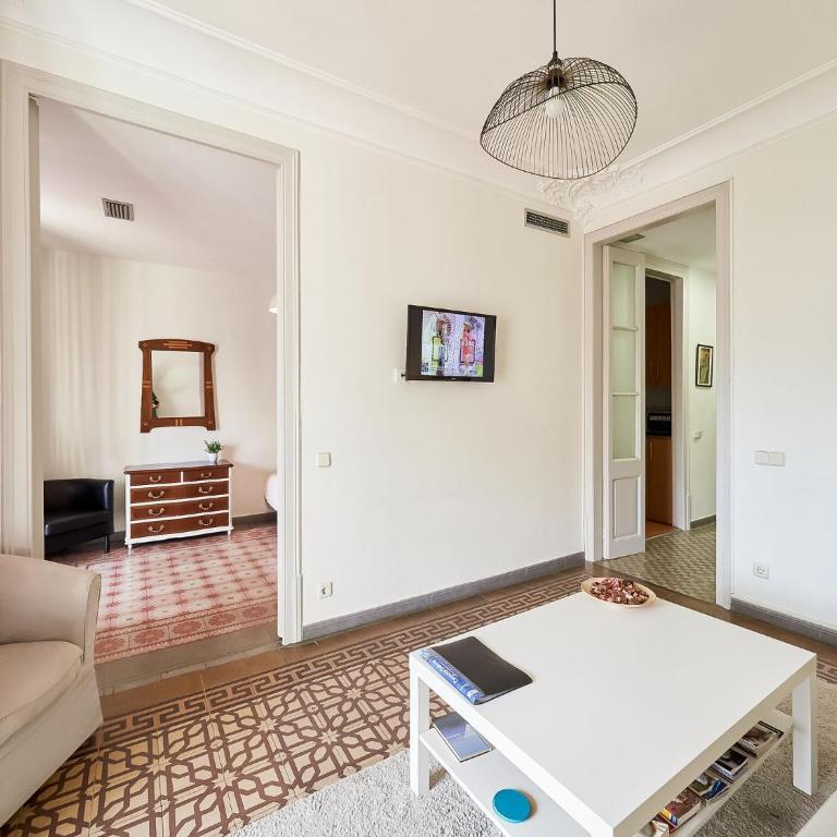 Belvilla by OYO Rambla Paris Apartment - Four-Bedroom Villa - 9