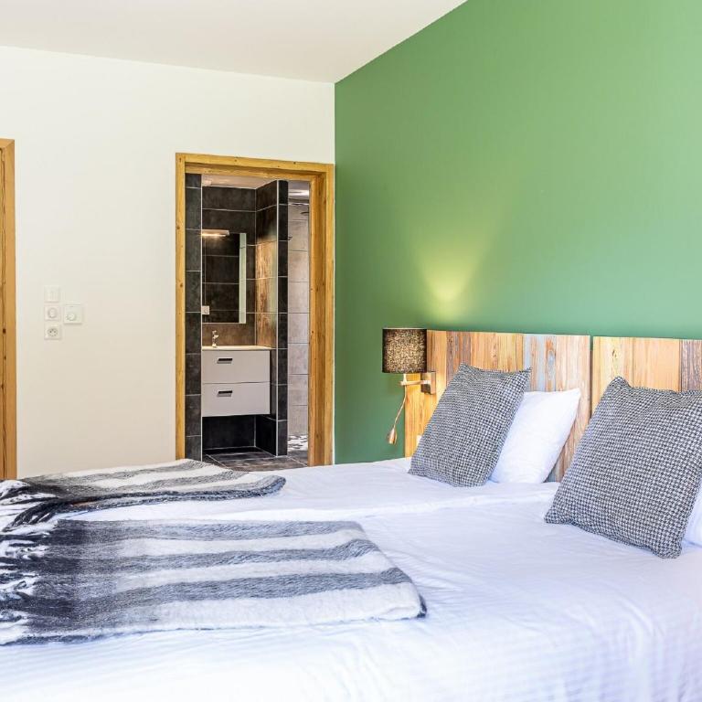 Sunny Terrace & Ski Access - Maison de Vacances 2 Chambres - 9