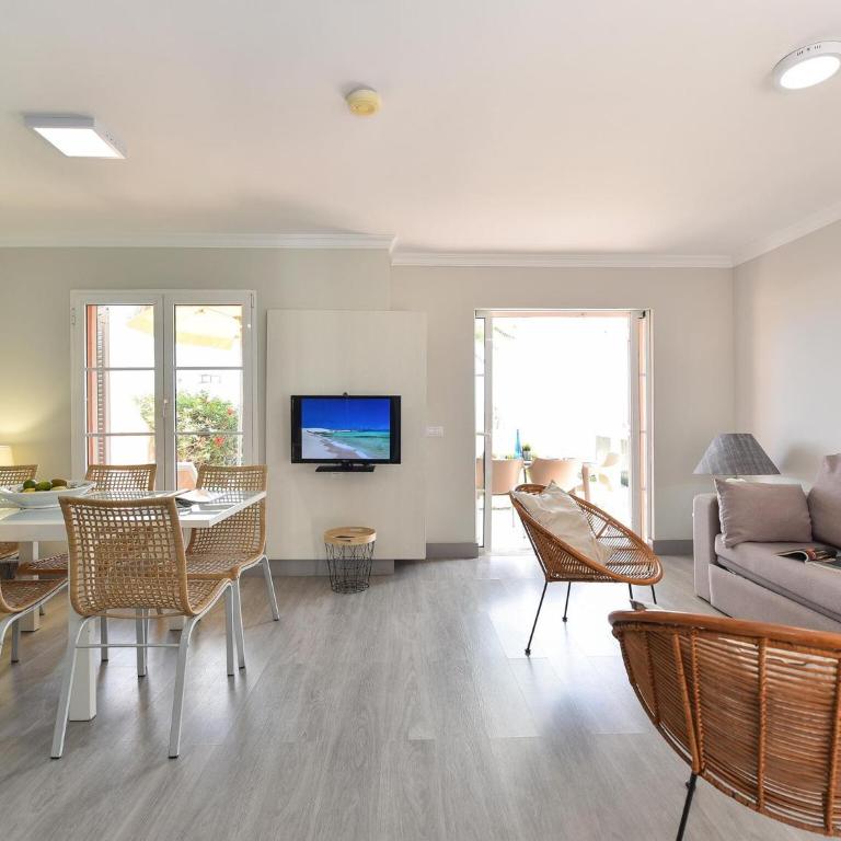Chalet in Playa del Inglés near Maspalomas Dunes - Two-Bedroom Chalet - 11