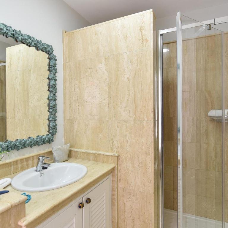 Chalet in Playa del Inglés near Maspalomas Dunes - Two-Bedroom Chalet - 21