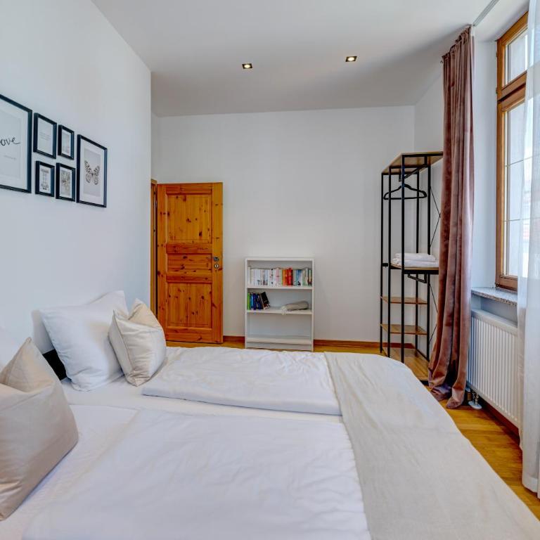 Kaza Guesthouse, centrally located 2 & 3 bedroom Apartments in Augsburg - Apartment mit 3 Schlafzimmern - 19