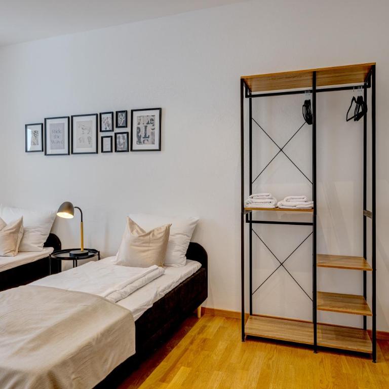 Kaza Guesthouse, centrally located 2 & 3 bedroom Apartments in Augsburg - Apartment mit 3 Schlafzimmern - 15