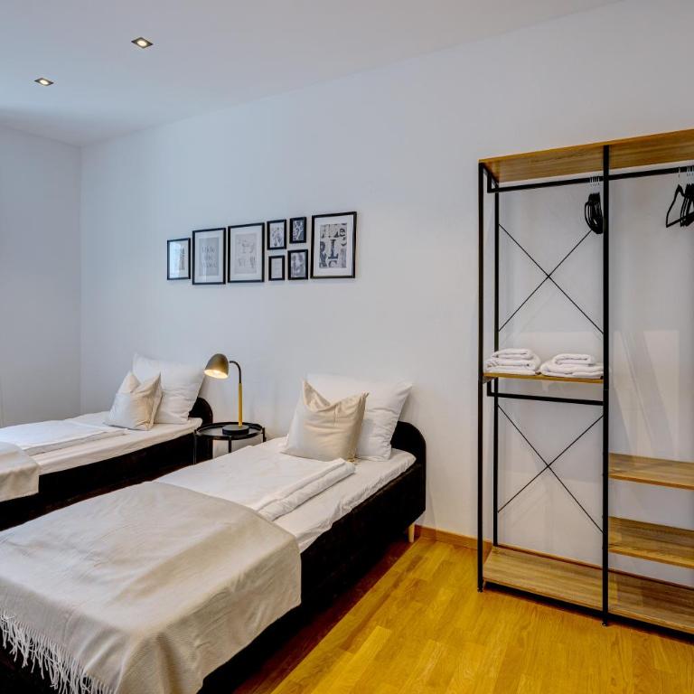 Kaza Guesthouse, centrally located 2 & 3 bedroom Apartments in Augsburg - Apartment mit 3 Schlafzimmern - 30
