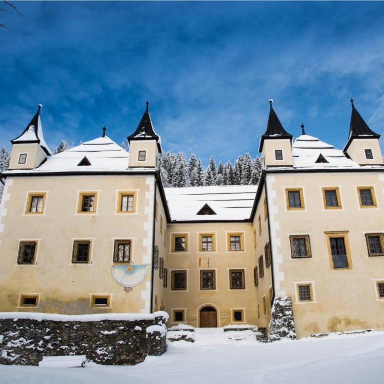 Ferienwohnung Gföller - Three-Bedroom Apartment with Shower - 6