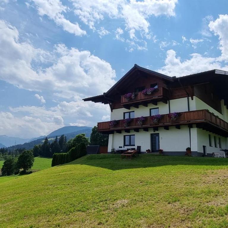 Ferienwohnung Gföller - Three-Bedroom Apartment with Shower - 15