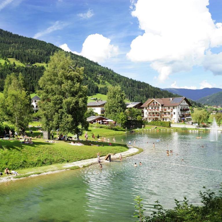 Ferienwohnung Gföller - Three-Bedroom Apartment with Shower - 25
