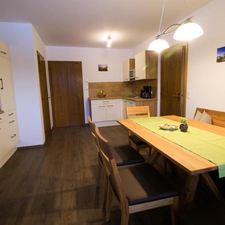 Ferienwohnung Gföller - Three-Bedroom Apartment with Shower - 35