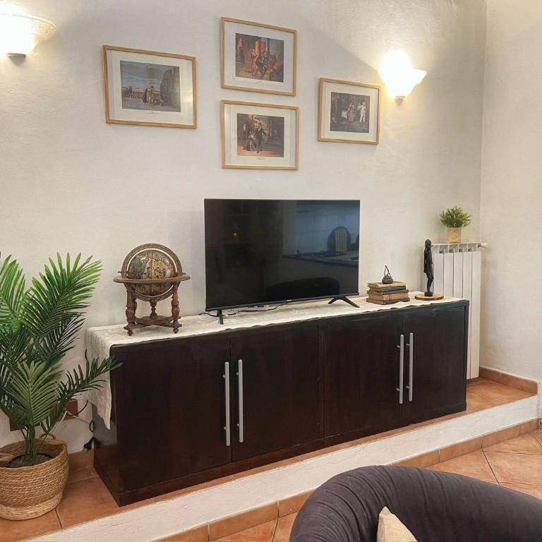 Il Giglio Bianco - One-Bedroom Apartment - 11