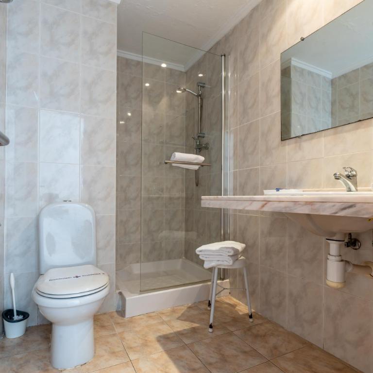Hotel Avenida - Habitación Doble Básica - 2 camas - 5