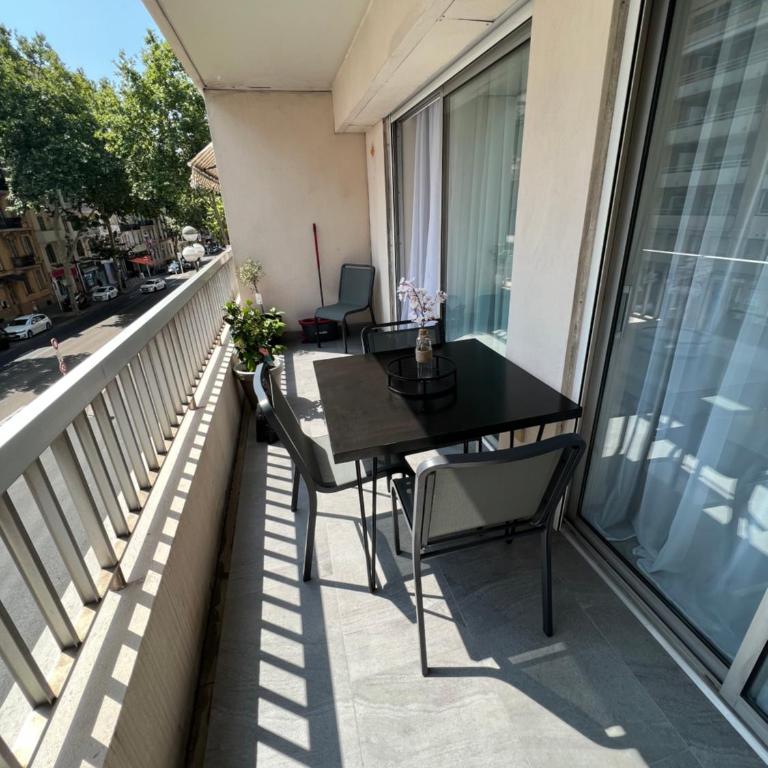 Cannes Centre ville - Appartement 2 Chambres - 5