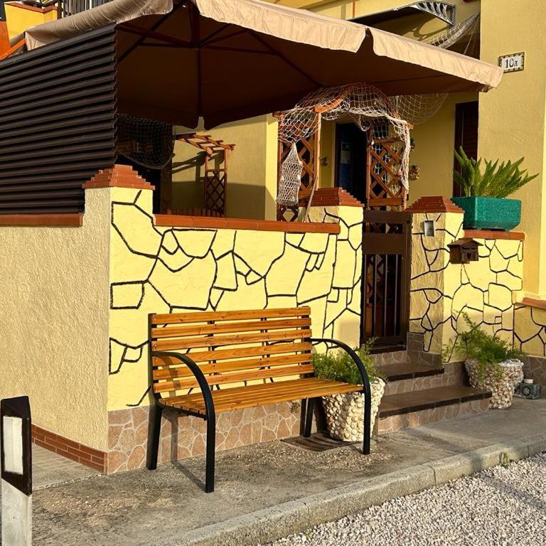 Triangolo delle Bermuda B&B - Double Room with Balcony - 1