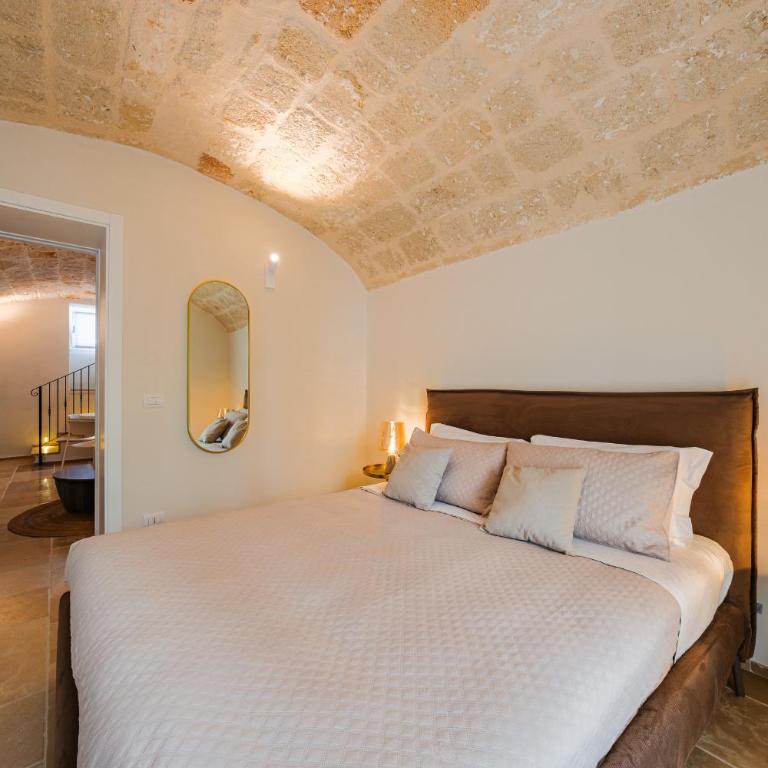 HelloAPULIA Charming Palazzo Clemente - self-catering suites with aircondition - One-Bedroom Apartment - 7