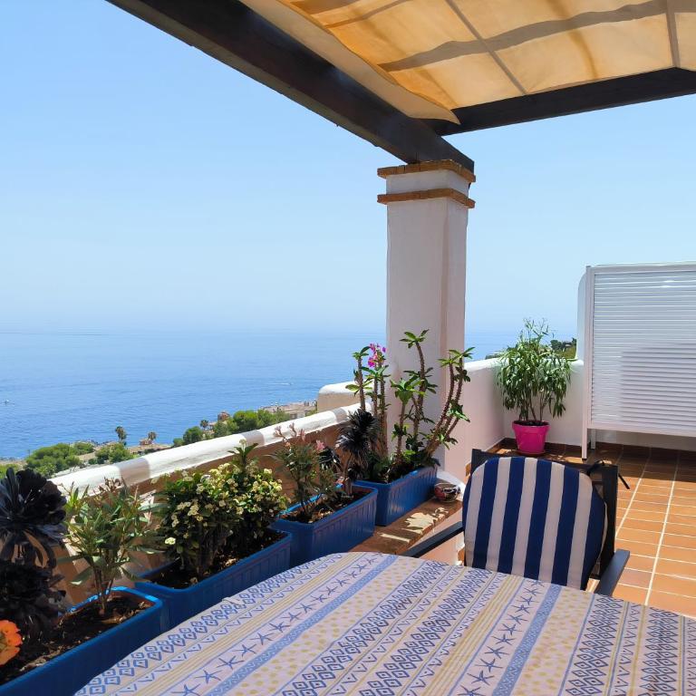 Apartamento con vistas y garaje en Marina del Este - Two-Bedroom Apartment - 6