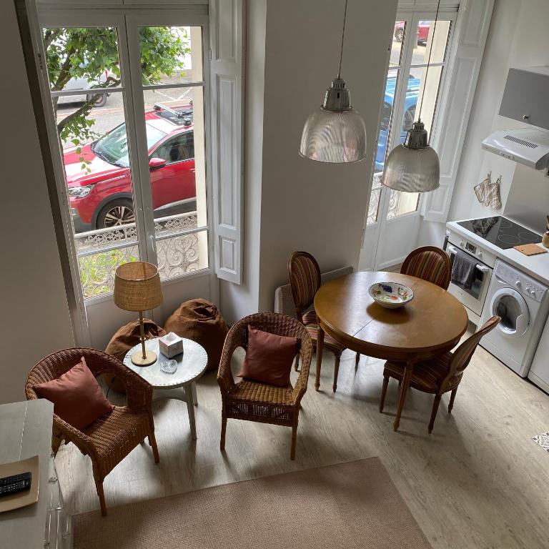 Ground Floor - Hauseman Building close to Thermes - Apartamento de 2 dormitorios - 18